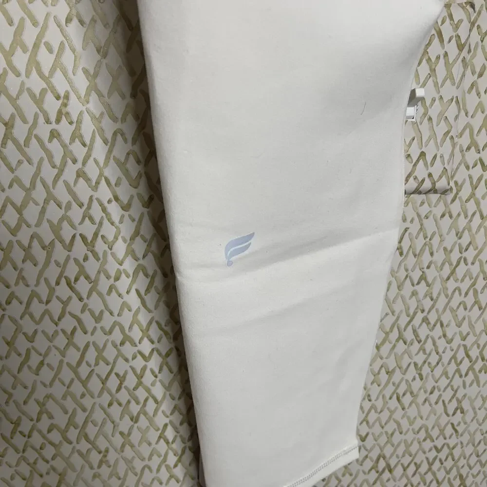 Fabletics Power Hold Egret/Gold White Boost Crop Leggings Size 2XL - Picture 5 of 10